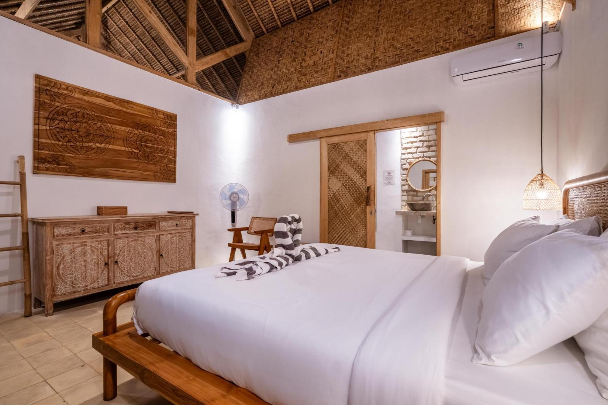 Villa Kelapa Kucing Gili Air Exterior photo